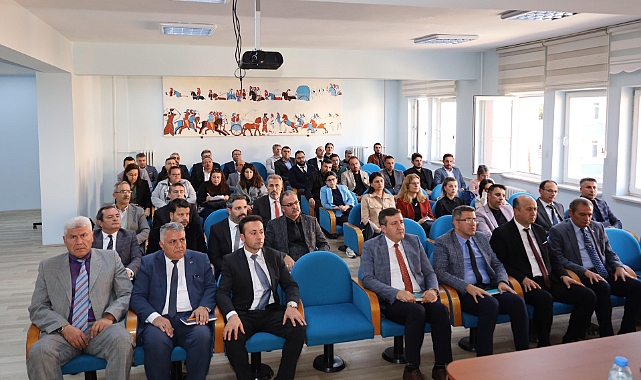 Dinar'da Okul Müdürleri Toplantısı Gerçekleştirildi