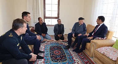 Kaymakamımız 1 Ekim Yaşlılar Günü’nde Şehit Ailelerini Ziyaret Etti