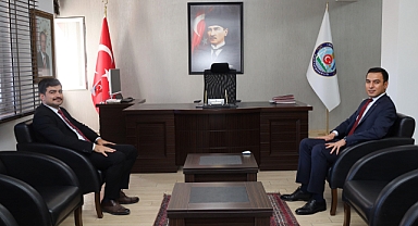 Kızılören Kaymakamı Mücahit ÇETİN, Kaymakamımızı Ziyaret Etti