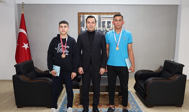 ÖĞRENCİLERİMİZDEN BİLEK GÜREŞİNDE İL DERECELERİ