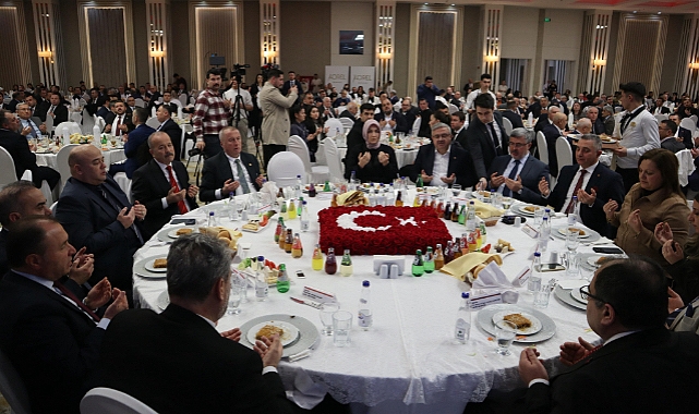 Afyonkarahisar Valimiz Doç. Dr. Kübra Güran Yiğitbaşı’na Veda Yemeği