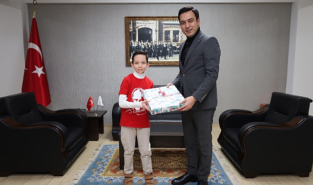 İstiklal Marşı’nı Güzel Okuma Yarışması İlçe ve İl Birincisi Mert TAŞCI, Kaymakamımız Hasan UĞUZ’u Ziyaret Etti