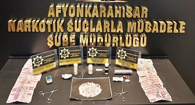 Afyonkarahisar'da Sokak Satıcılarına Yönelik Çalışmada 3 Şüpheliye İşlem!