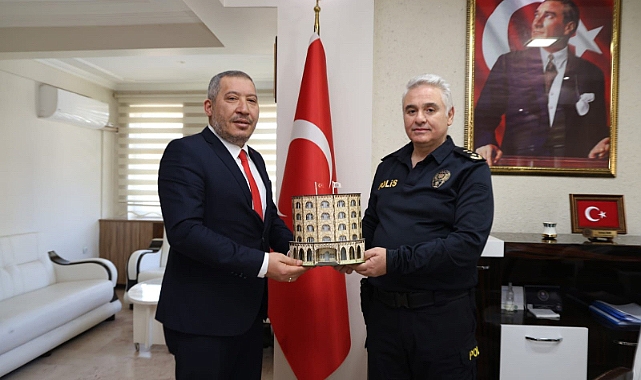 Dinar Belediye Başkanımız Veysel Topçu’dan İlçe Emniyet Müdürü Savaş Kan’a Ziyaret