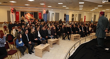 Dinar’da İftar Programı ve “Firavunla Yüz Yüze” Tiyatrosuna Yoğun İlgi!