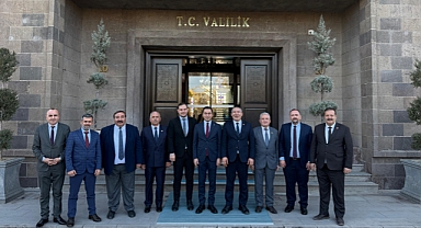 Dinar’dan Afyonkarahisar Valimiz Dr. Naci Aktaş’a Hayırlı Olsun Ziyareti