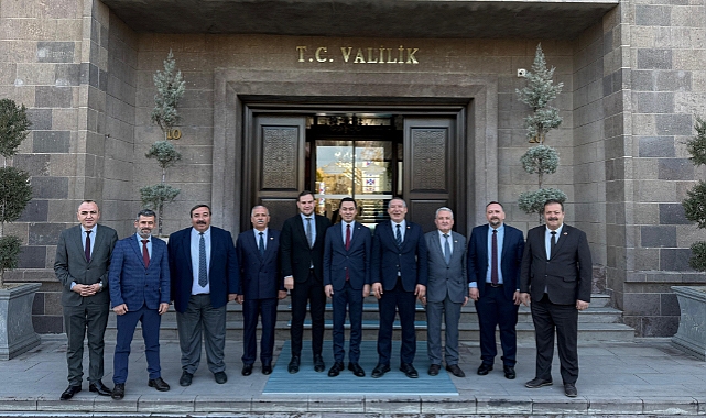 Dinar’dan Afyonkarahisar Valimiz Dr. Naci Aktaş’a Hayırlı Olsun Ziyareti