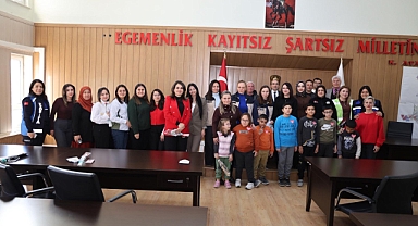 Minik Öğrencilerimizden Kadınlar Günü’nde Anlamlı Ziyaret!