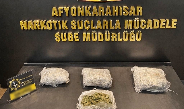 Uygulama Noktasında 1,5 Kilo Uyuşturucu Ele Geçirildi!