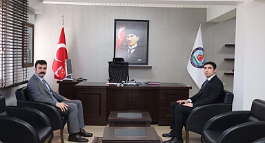 Kaymakam Vekili Vali Yardımcımız Serdar CANTEPE’yi Sandıklı Kaymakamı Selçuk YOSUNKAYA Ziyaret Etti